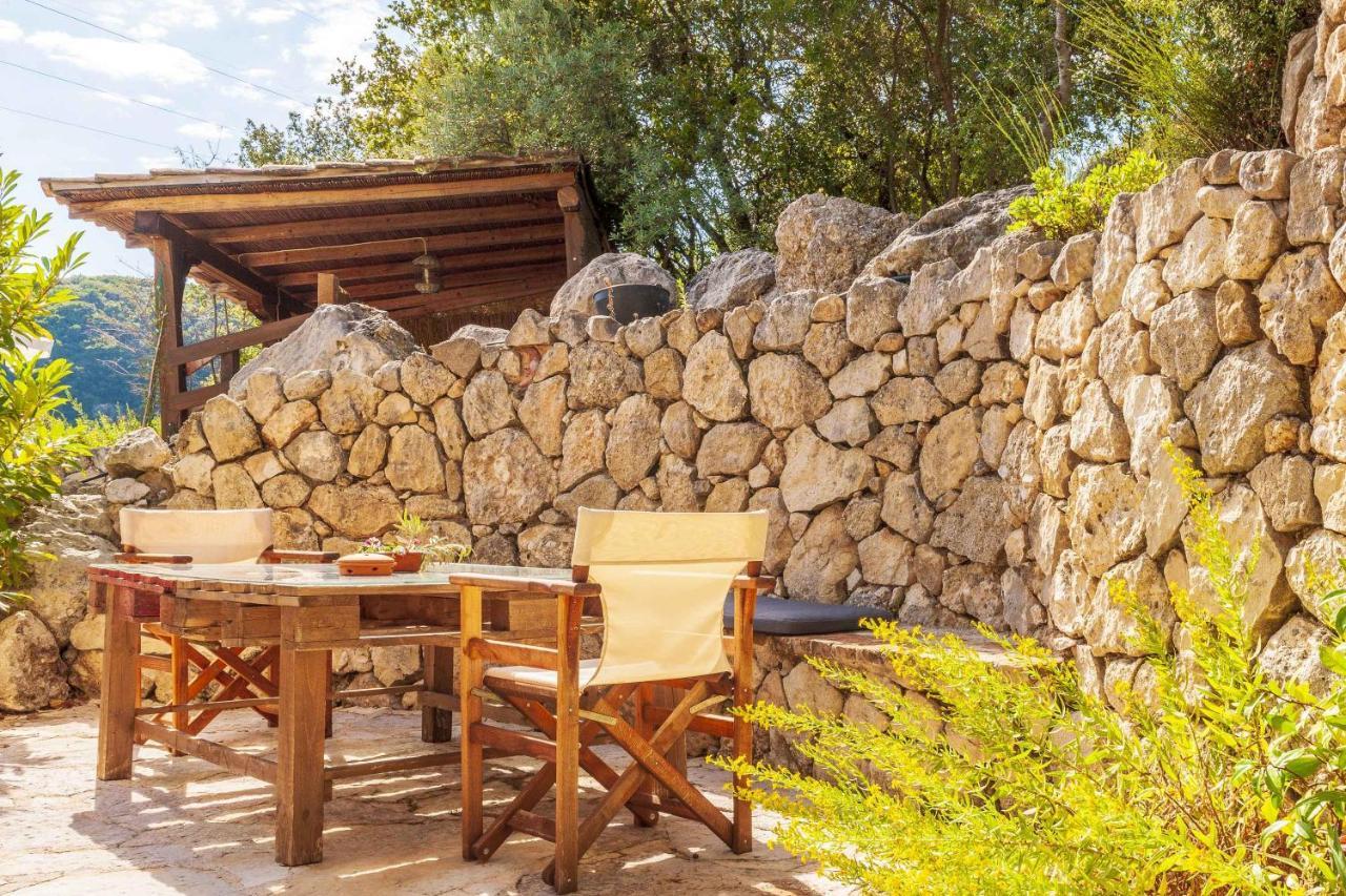 Mounty Island Villas-Nefeli Lazarata Exterior photo